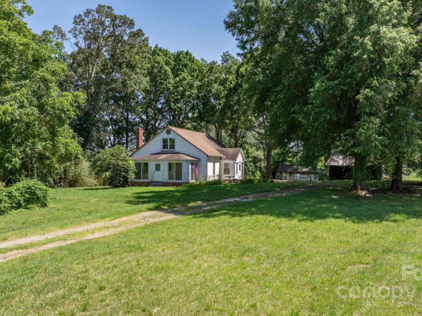 5560 Springs Road, Conover, NC 28613.  MLS# CAR4273877, YatesRealty ID 23113. 
