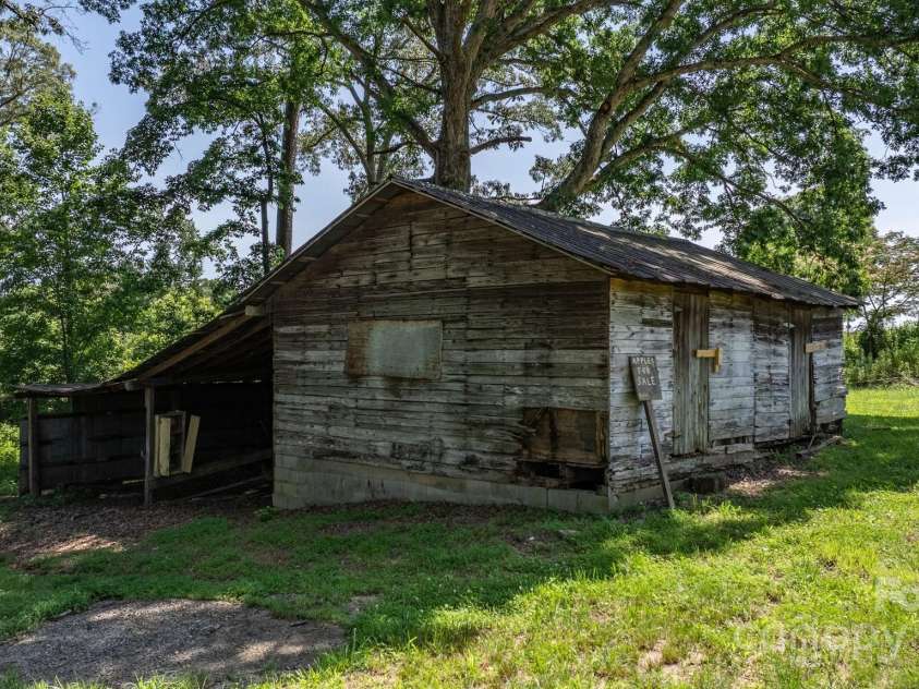 5560 Springs Road, Conover, NC 28613.  MLS# CAR4273877, YatesRealty ID 23113. 