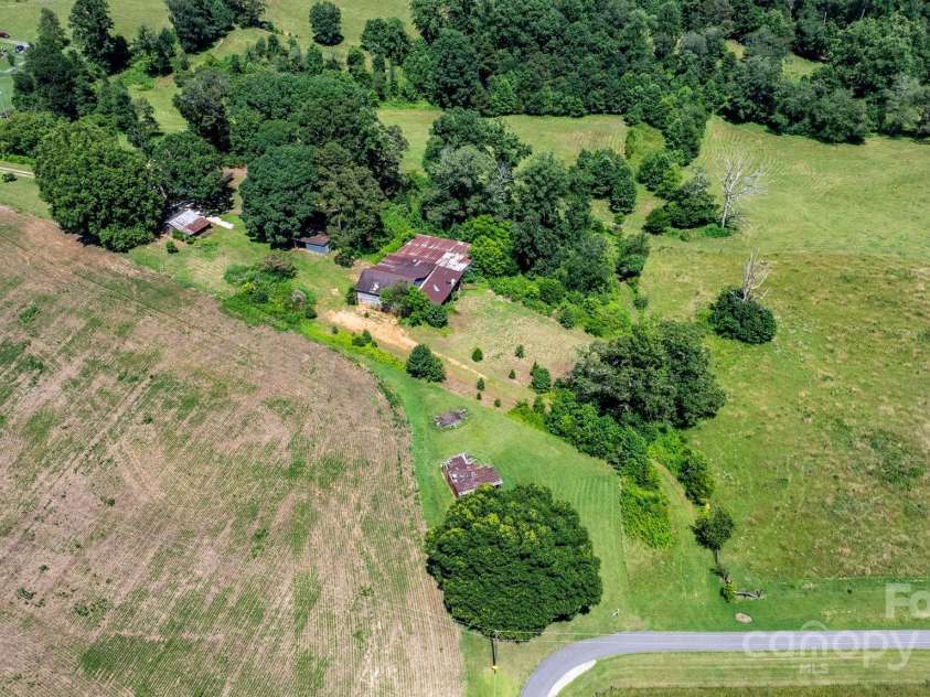 5560 Springs Road, Conover, NC 28613.  MLS# CAR4273877, YatesRealty ID 23113. 