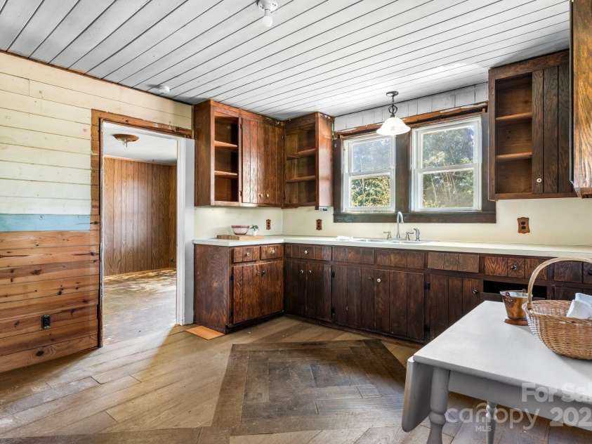 5560 Springs Road, Conover, NC 28613.  MLS# CAR4273877, YatesRealty ID 23113. 