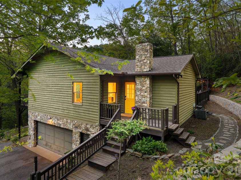 2159 North Fork Right Fork Road, Black Mountain, NC 28711.  MLS# CAR4379867, YatesRealty ID 23114. 