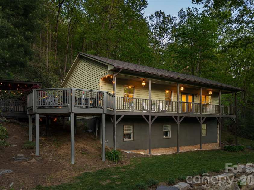 2159 North Fork Right Fork Road, Black Mountain, NC 28711.  MLS# CAR4379867, YatesRealty ID 23114. 