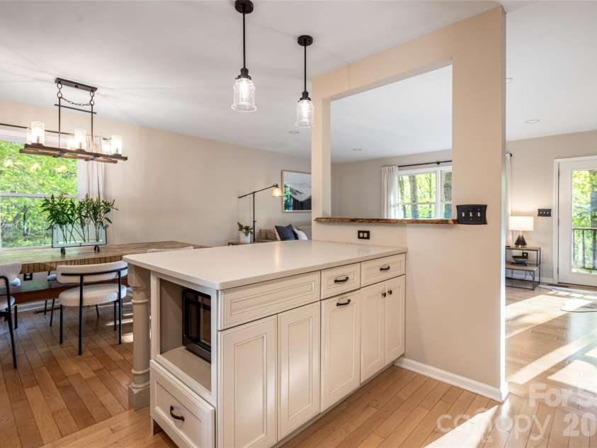 2159 North Fork Right Fork Road, Black Mountain, NC 28711.  MLS# CAR4379867, YatesRealty ID 23114. 