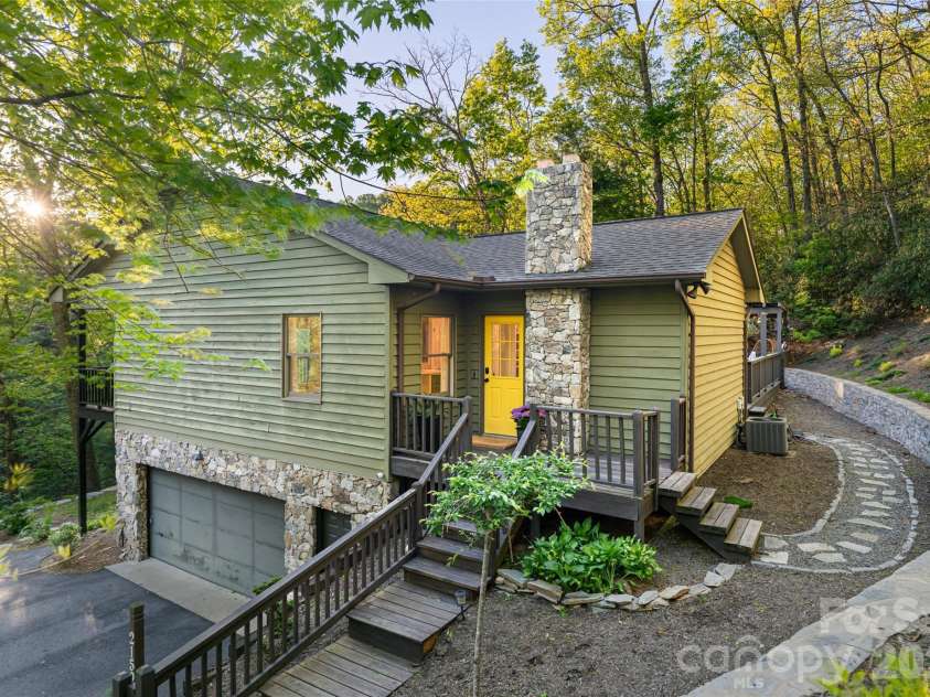 2159 North Fork Right Fork Road, Black Mountain, NC 28711.  MLS# CAR4379867, YatesRealty ID 23114. 