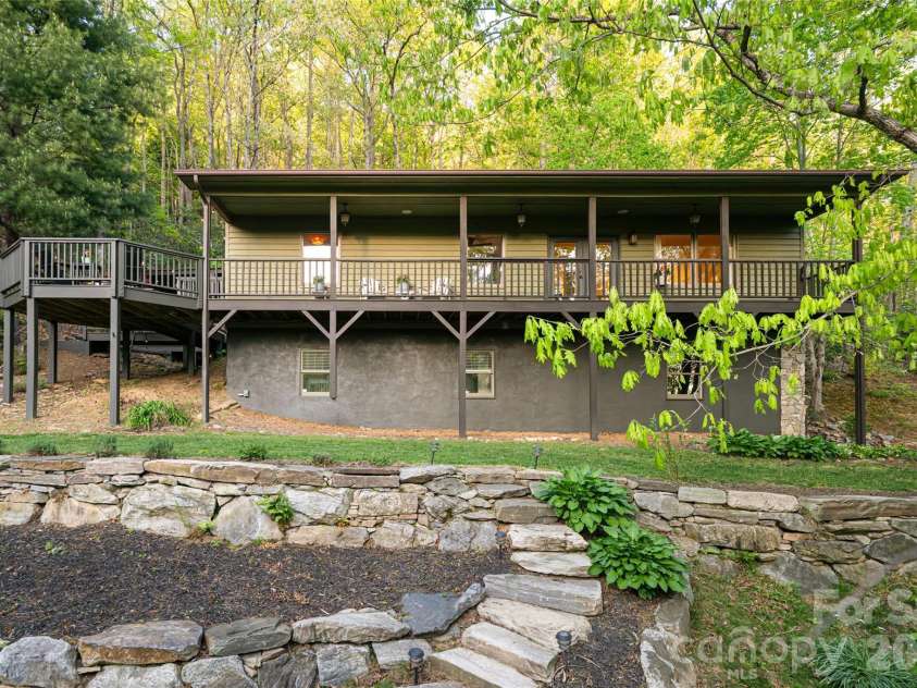 2159 North Fork Right Fork Road, Black Mountain, NC 28711.  MLS# CAR4379867, YatesRealty ID 23114. 