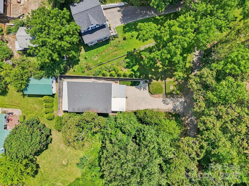 84 West Street, Weaverville, NC 28787.  MLS# CAR4272647, YatesRealty ID 23114. 