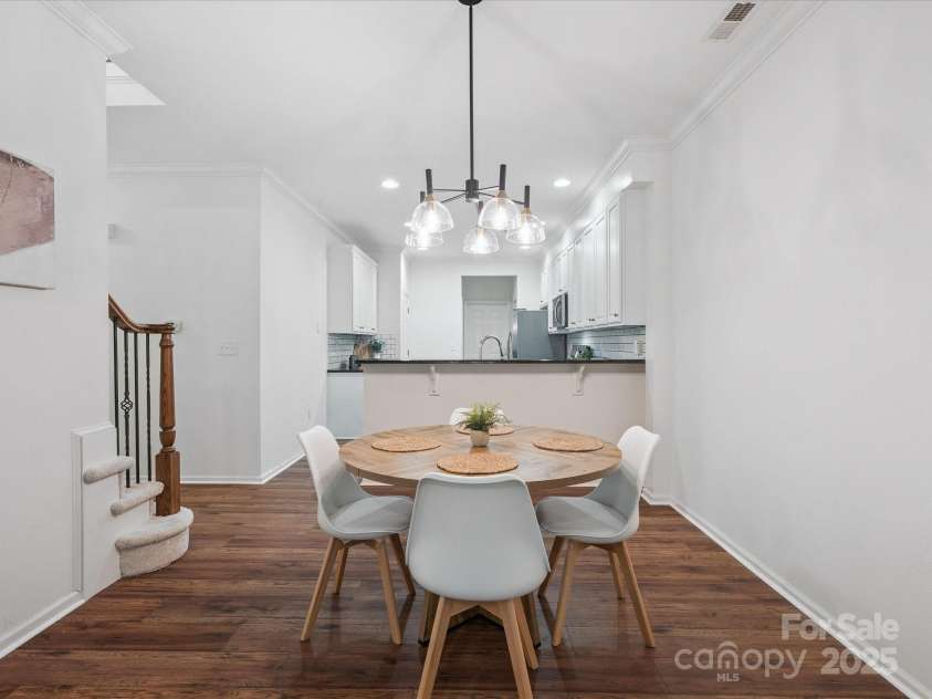 2656 Polo Club Boulevard, Matthews, NC 28105.  MLS# CAR4276276, YatesRealty ID 23115. 