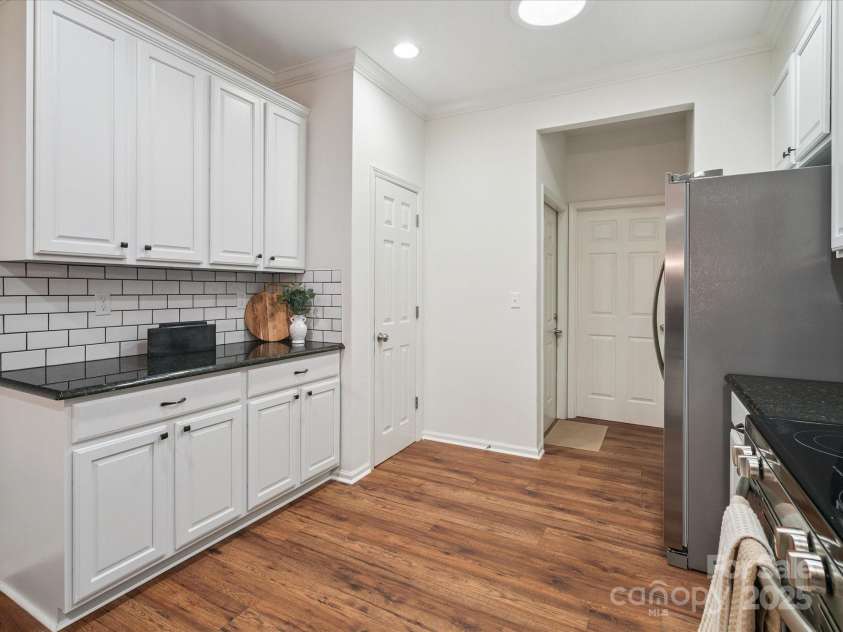 2656 Polo Club Boulevard, Matthews, NC 28105.  MLS# CAR4276276, YatesRealty ID 23115. 