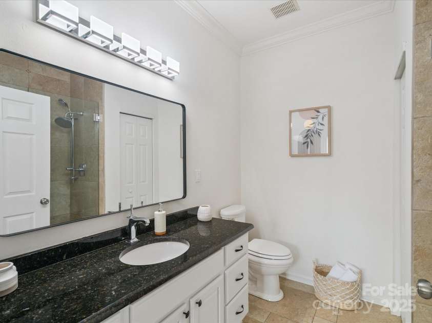 2656 Polo Club Boulevard, Matthews, NC 28105.  MLS# CAR4276276, YatesRealty ID 23115. 