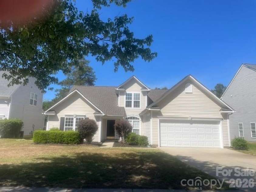 11619 Planters Estates Drive, Charlotte, NC 28278.  MLS# CAR4344590, YatesRealty ID 23116. 
