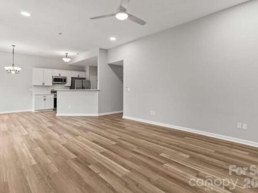 11619 Planters Estates Drive, Charlotte, NC 28278.  MLS# CAR4423181, YatesRealty ID 23116. Large spacious rooms