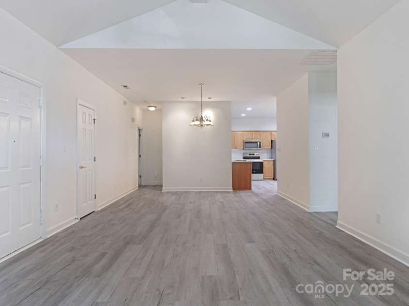 8465 Olde Troon Drive, Charlotte, NC 28277.  MLS# CAR4274147, YatesRealty ID 23116. 