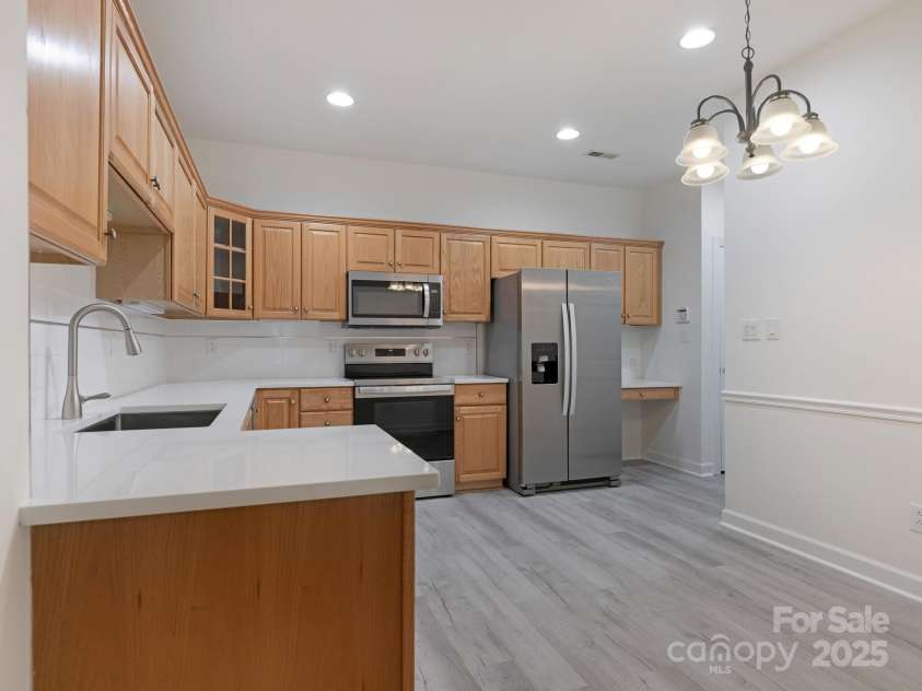 8465 Olde Troon Drive, Charlotte, NC 28277.  MLS# CAR4274147, YatesRealty ID 23116. 