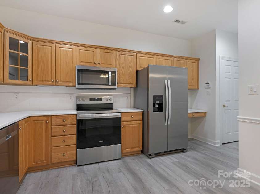 8465 Olde Troon Drive, Charlotte, NC 28277.  MLS# CAR4274147, YatesRealty ID 23116. 