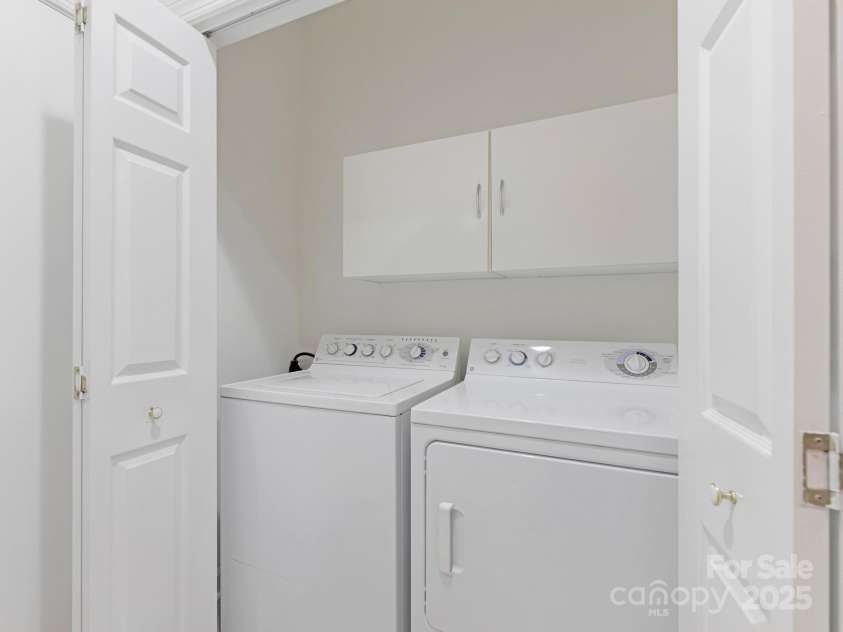 8465 Olde Troon Drive, Charlotte, NC 28277.  MLS# CAR4274147, YatesRealty ID 23116. 
