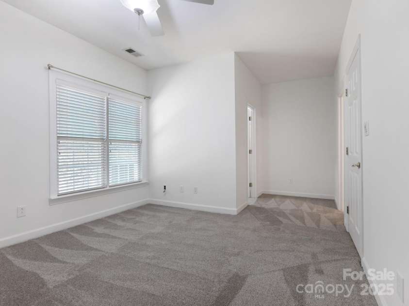 8465 Olde Troon Drive, Charlotte, NC 28277.  MLS# CAR4274147, YatesRealty ID 23116. 