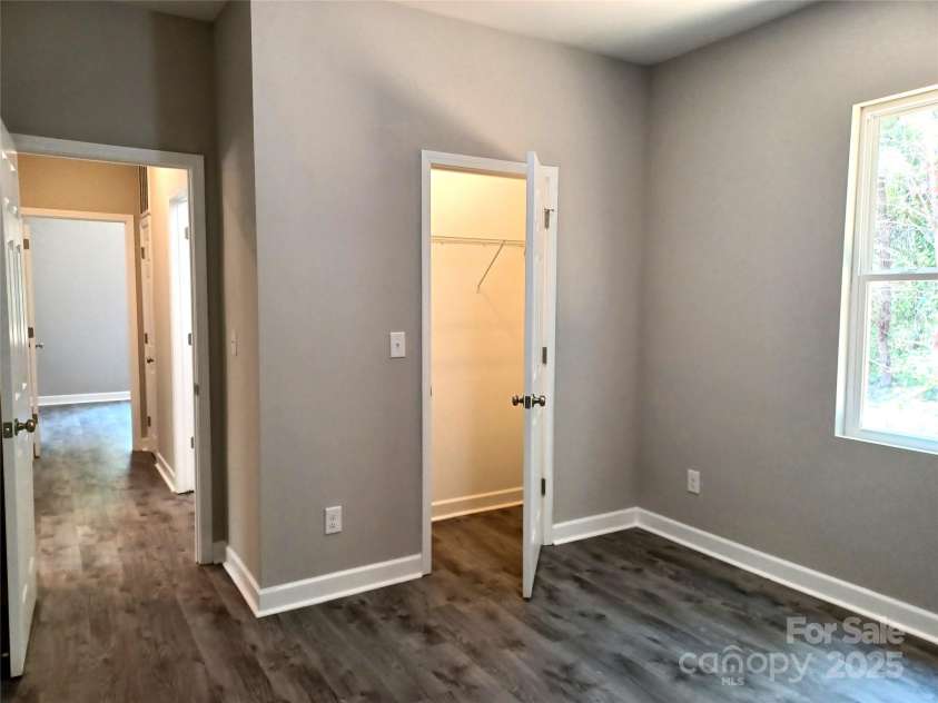 372 Lippard Farm Road, Statesville, NC 28625.  MLS# CAR4275109, YatesRealty ID 23117. BR 3