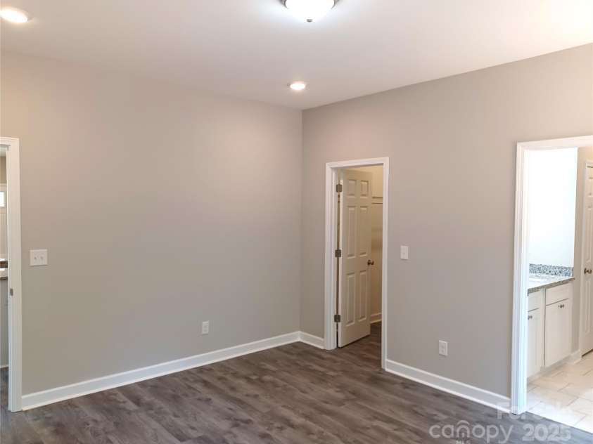 372 Lippard Farm Road, Statesville, NC 28625.  MLS# CAR4275109, YatesRealty ID 23117. Primary Bedroom opens to en-suite Bath and...