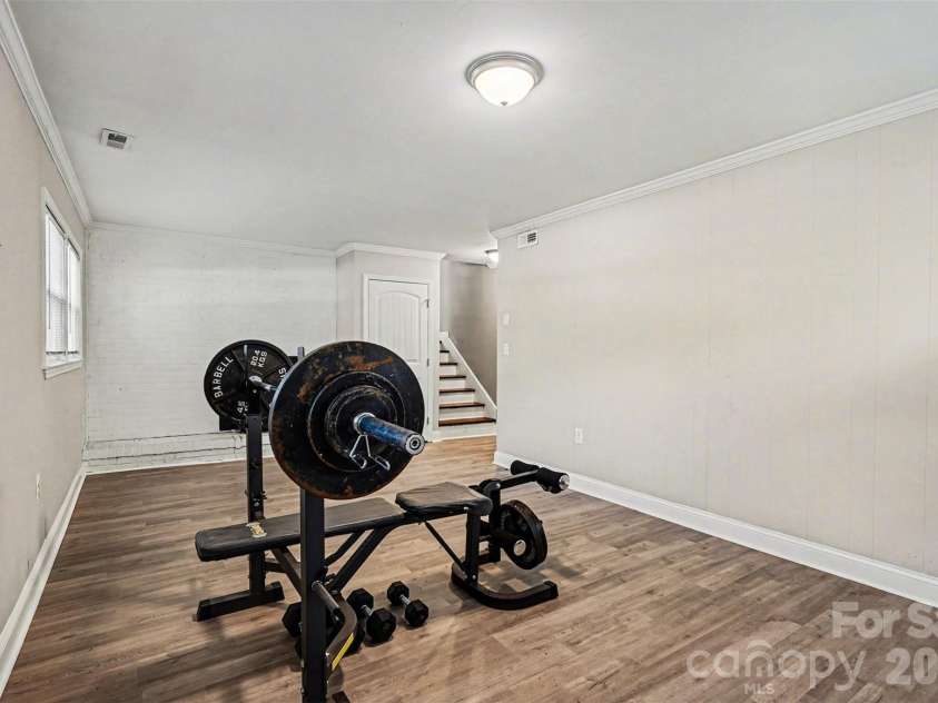 912 Bannister Place, Charlotte, NC 28213.  MLS# CAR4345206, YatesRealty ID 23117. 