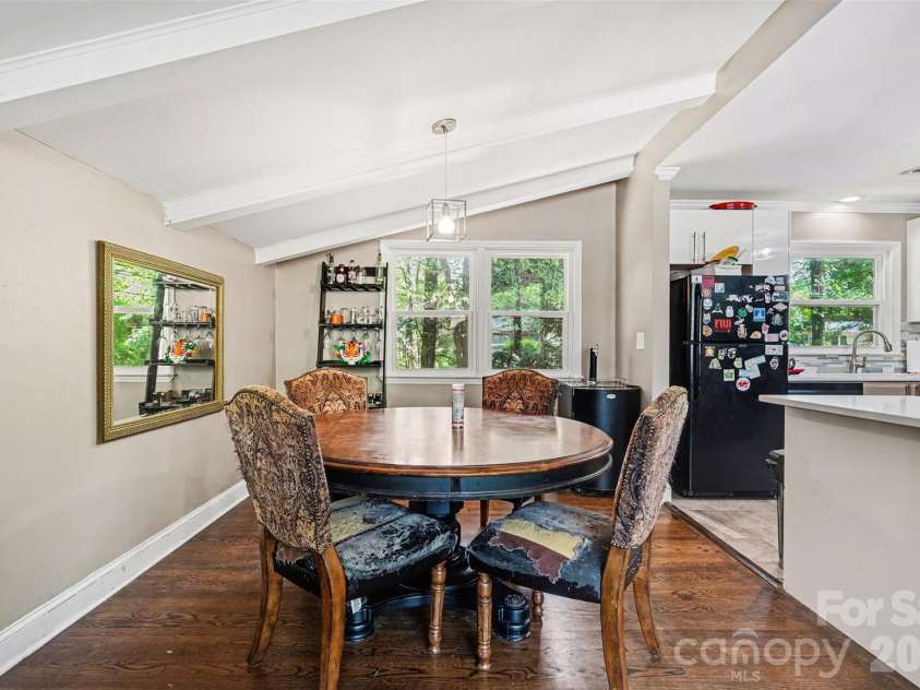 912 Bannister Place, Charlotte, NC 28213.  MLS# CAR4345206, YatesRealty ID 23117. 