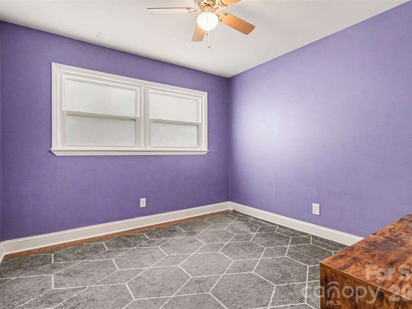 912 Bannister Place, Charlotte, NC 28213.  MLS# CAR4345206, YatesRealty ID 23117. 