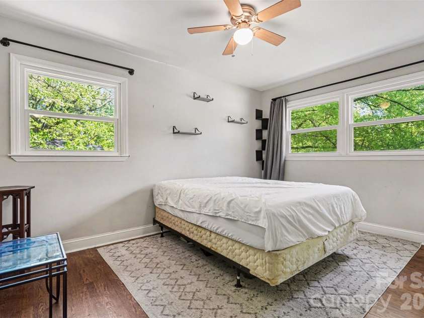 912 Bannister Place, Charlotte, NC 28213.  MLS# CAR4345206, YatesRealty ID 23117. 