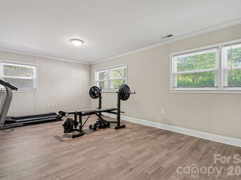 912 Bannister Place, Charlotte, NC 28213.  MLS# CAR4345206, YatesRealty ID 23117. 