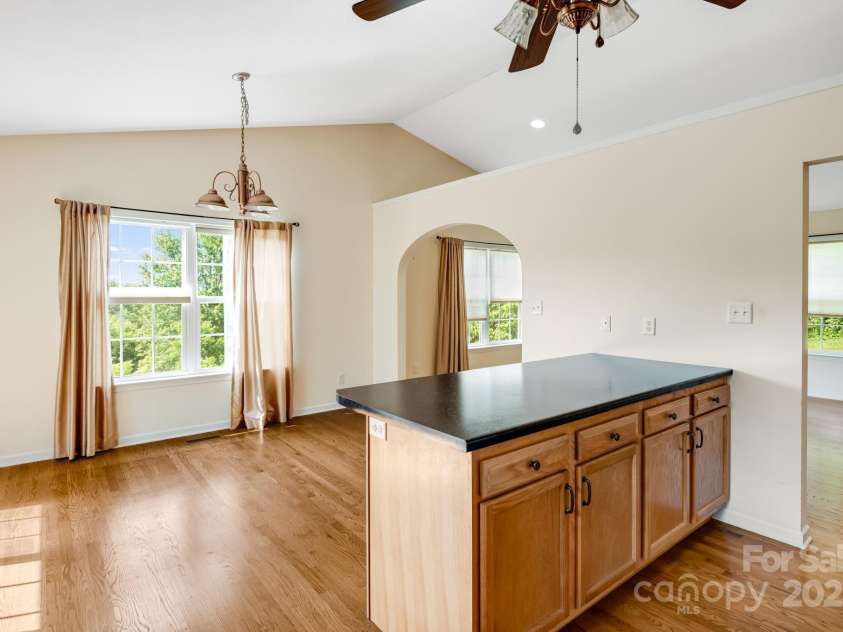 18 Sunberry Drive, Alexander, NC 28701.  MLS# CAR4266048, YatesRealty ID 23118. 
