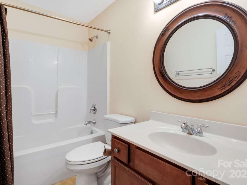 18 Sunberry Drive, Alexander, NC 28701.  MLS# CAR4266048, YatesRealty ID 23118. 