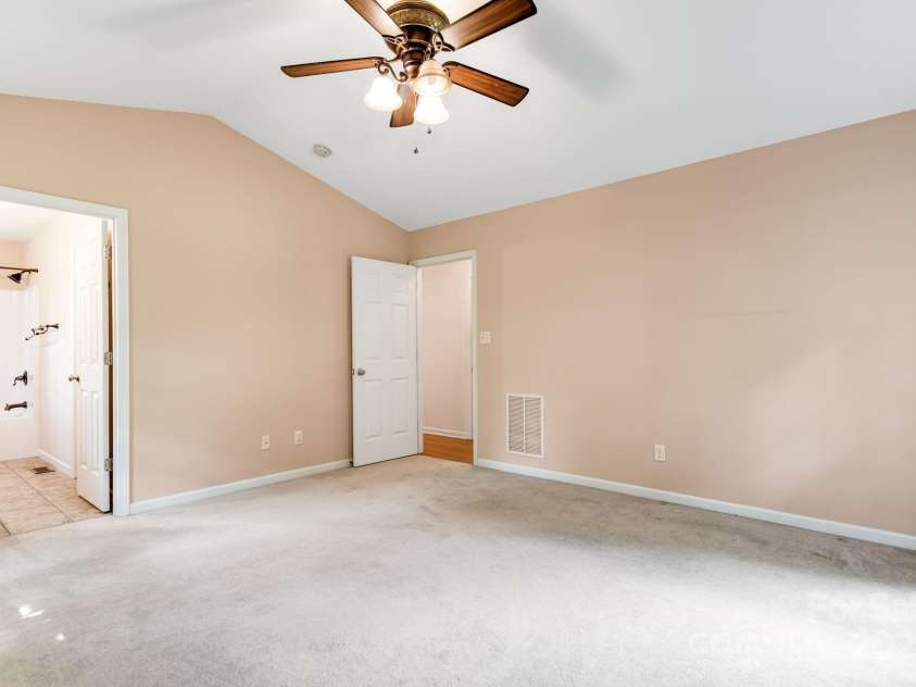 18 Sunberry Drive, Alexander, NC 28701.  MLS# CAR4266048, YatesRealty ID 23118. 
