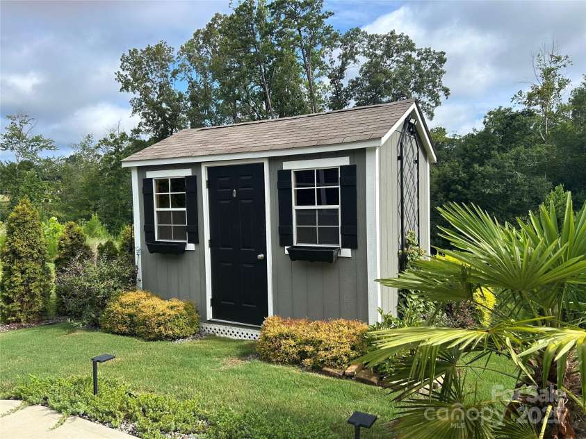 320 Secretariat Drive, Iron Station, NC 28080.  MLS# CAR4272717, YatesRealty ID 23119. 