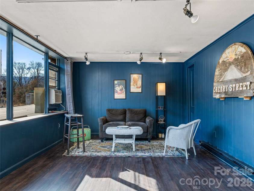 204 Sutton Avenue, Black Mountain, NC 28711.  MLS# CAR4331519, YatesRealty ID 2312. 