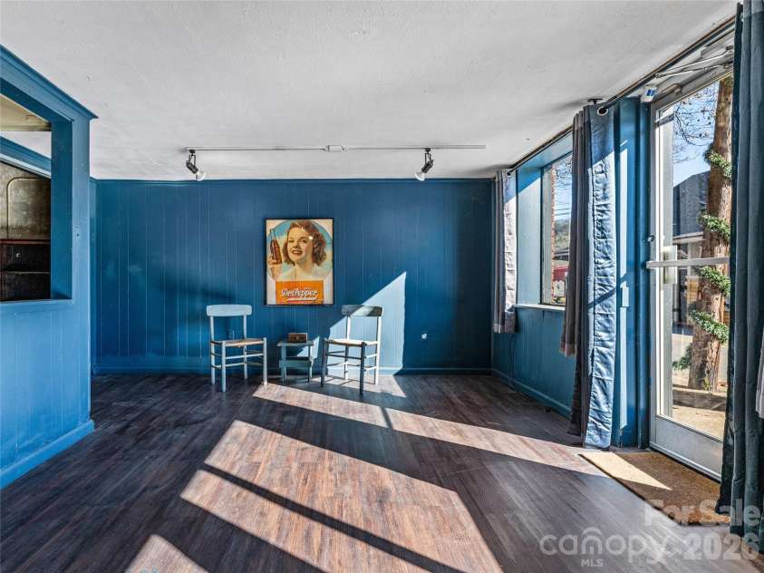 204 Sutton Avenue, Black Mountain, NC 28711.  MLS# CAR4331519, YatesRealty ID 2312. 