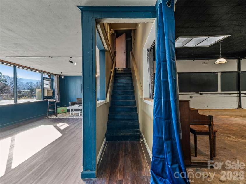 204 Sutton Avenue, Black Mountain, NC 28711.  MLS# CAR4331519, YatesRealty ID 2312. 