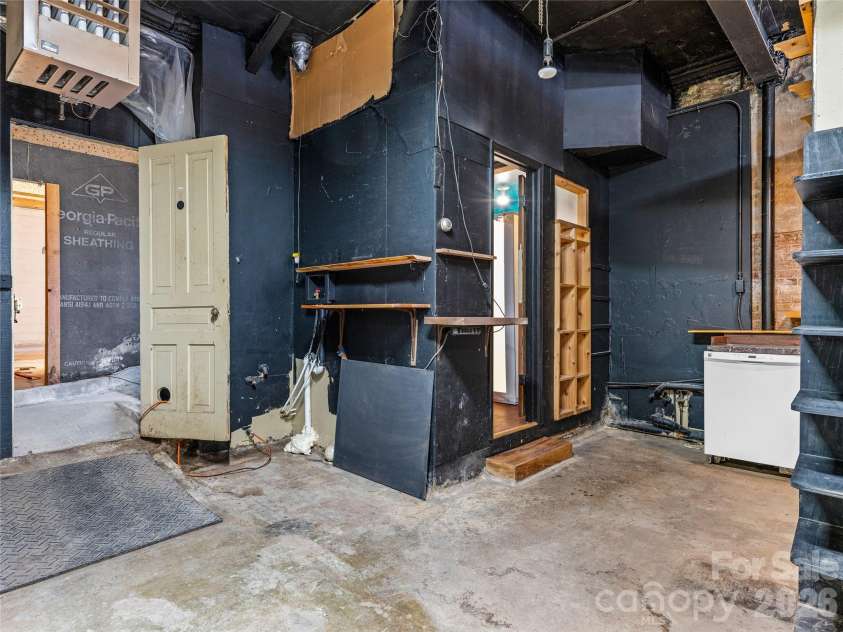 204 Sutton Avenue, Black Mountain, NC 28711.  MLS# CAR4331519, YatesRealty ID 2312. 