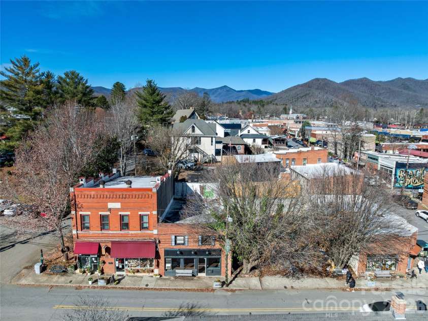 204 Sutton Avenue, Black Mountain, NC 28711.  MLS# CAR4331519, YatesRealty ID 2312. Incredible Opportunity