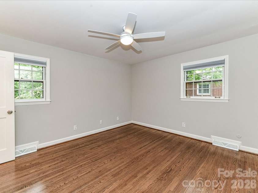 2401 Wensley Drive, Charlotte, NC 28210.  MLS# CAR4350843, YatesRealty ID 2312. 
