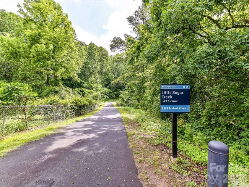 2401 Wensley Drive, Charlotte, NC 28210.  MLS# CAR4350843, YatesRealty ID 2312. 