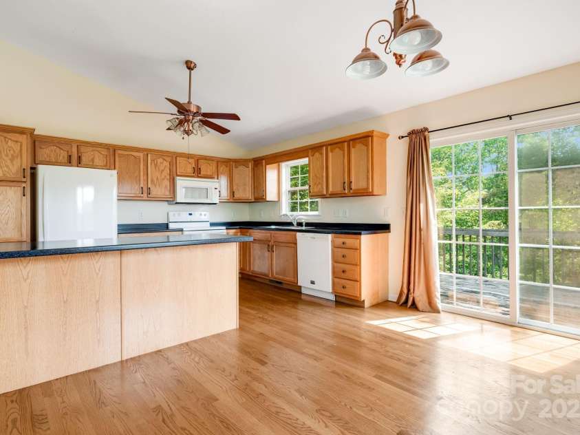 18 & 28 Sunberry Drive, Alexander, NC 28701.  MLS# CAR4266068, YatesRealty ID 23120. 