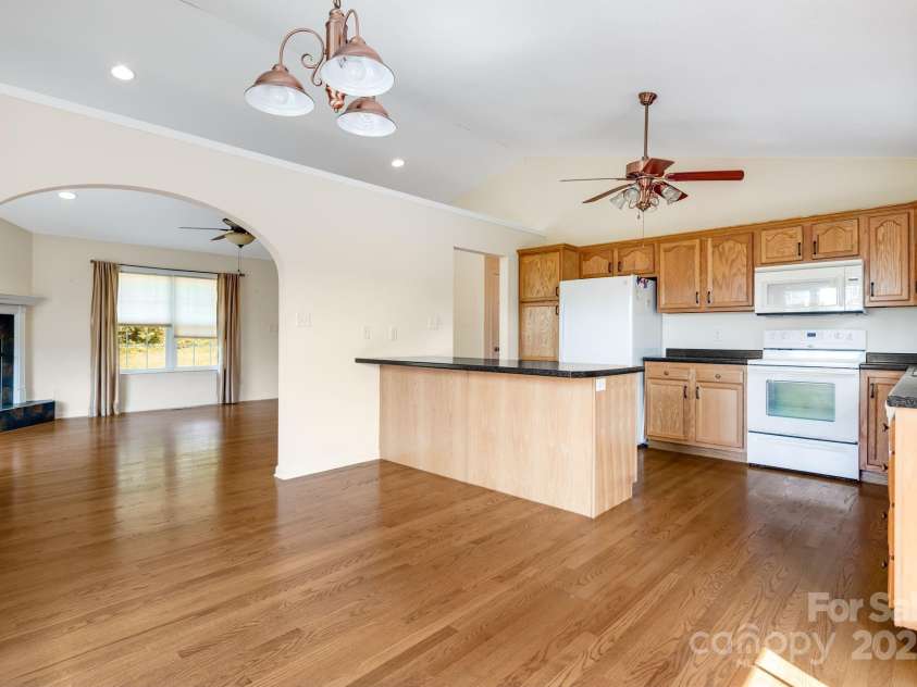 18 & 28 Sunberry Drive, Alexander, NC 28701.  MLS# CAR4266068, YatesRealty ID 23120. 