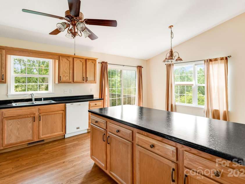 18 & 28 Sunberry Drive, Alexander, NC 28701.  MLS# CAR4266068, YatesRealty ID 23120. 