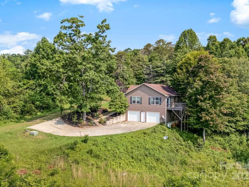18 & 28 Sunberry Drive, Alexander, NC 28701.  MLS# CAR4266068, YatesRealty ID 23120. 