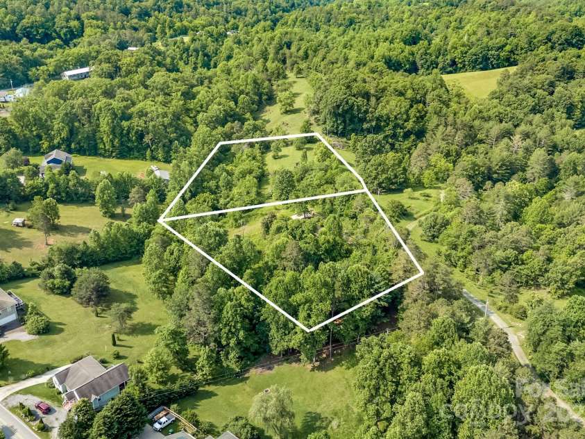 18 & 28 Sunberry Drive, Alexander, NC 28701.  MLS# CAR4266068, YatesRealty ID 23120. 