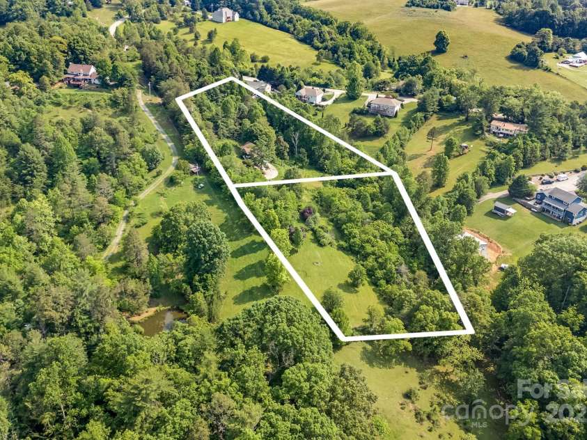 18 & 28 Sunberry Drive, Alexander, NC 28701.  MLS# CAR4266068, YatesRealty ID 23120. 