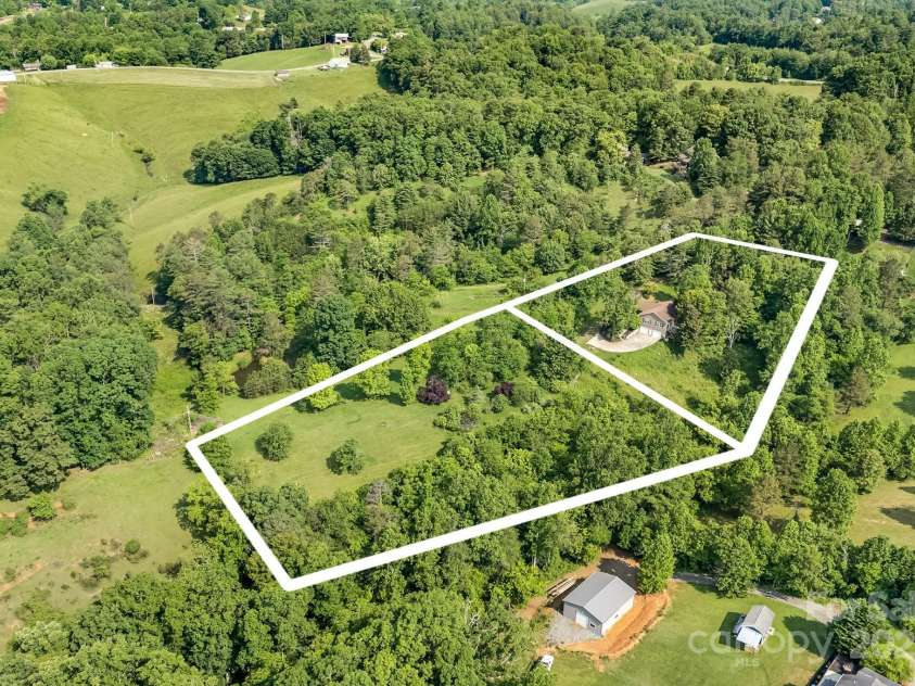 18 & 28 Sunberry Drive, Alexander, NC 28701.  MLS# CAR4266068, YatesRealty ID 23120. 