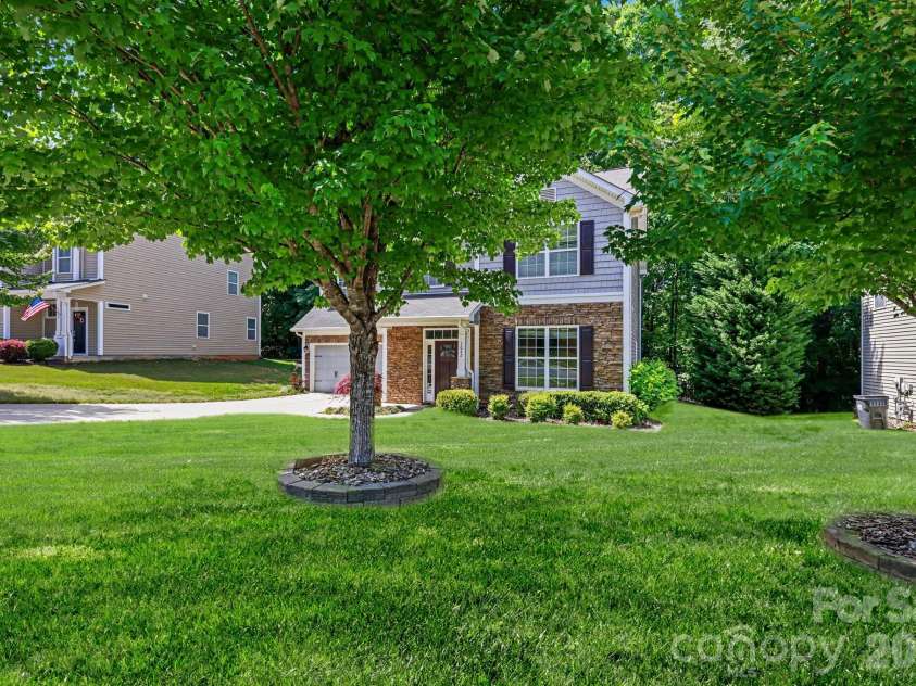 3042 Collin House Drive, Fort Mill, SC 29715.  MLS# CAR4372981, YatesRealty ID 23121. Front