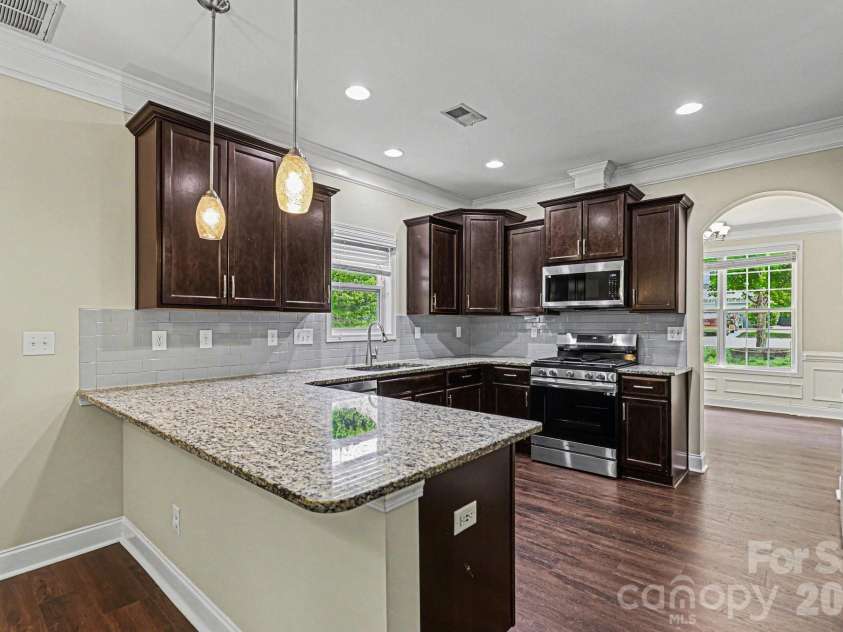 3042 Collin House Drive, Fort Mill, SC 29715.  MLS# CAR4372981, YatesRealty ID 23121. Kitchen
