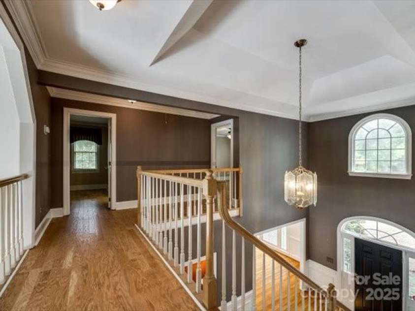 15618 Eagleview Drive, Charlotte, NC 28278.  MLS# CAR4248244, YatesRealty ID 23122. 