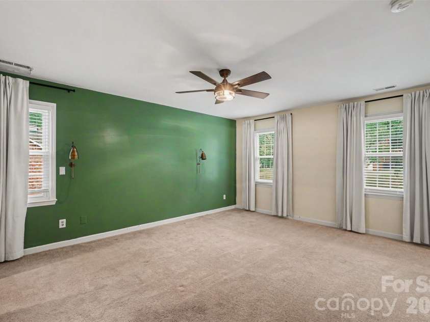 7928 Covey Chase Drive, Charlotte, NC 28210.  MLS# CAR4371699, YatesRealty ID 23122. 