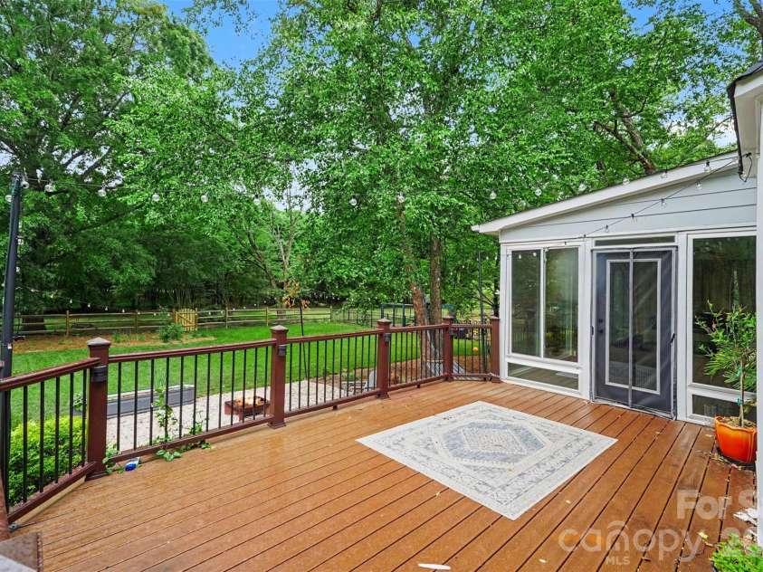 7928 Covey Chase Drive, Charlotte, NC 28210.  MLS# CAR4371699, YatesRealty ID 23122. Trex deck